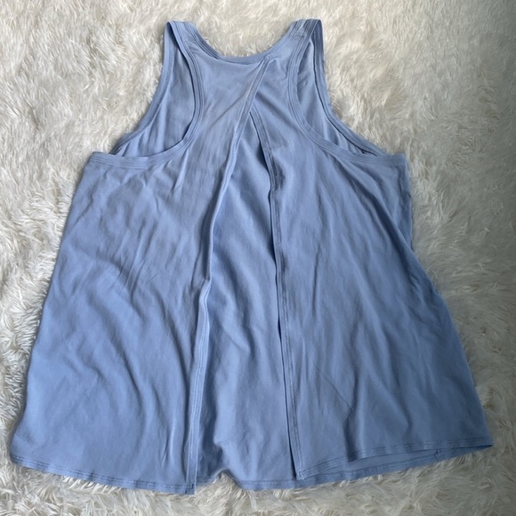 Lululemon Racerback Open Back Tank. Light blue. Size 10. - Picture 4 of 7